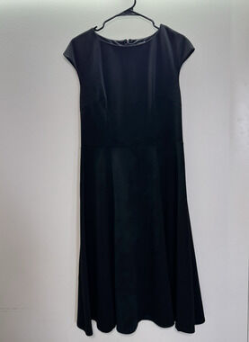 Dress Tells Dress Women's Size Large Black Midi Length Cap Sleeves Fit Flare NEW